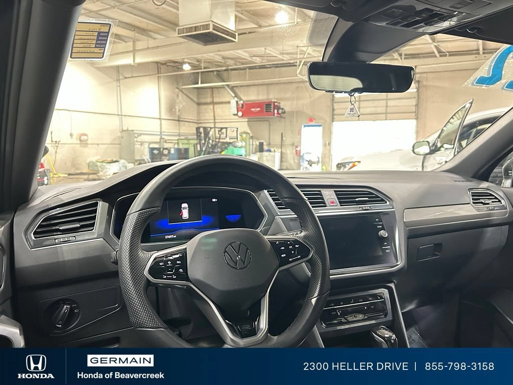 Used 2022 Volkswagen Tiguan SE R-Line FWD image 15