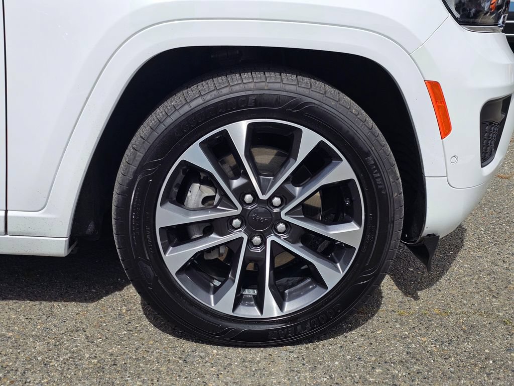 Used 2022 Jeep Grand Cherokee Overland AWD/4WD image 10