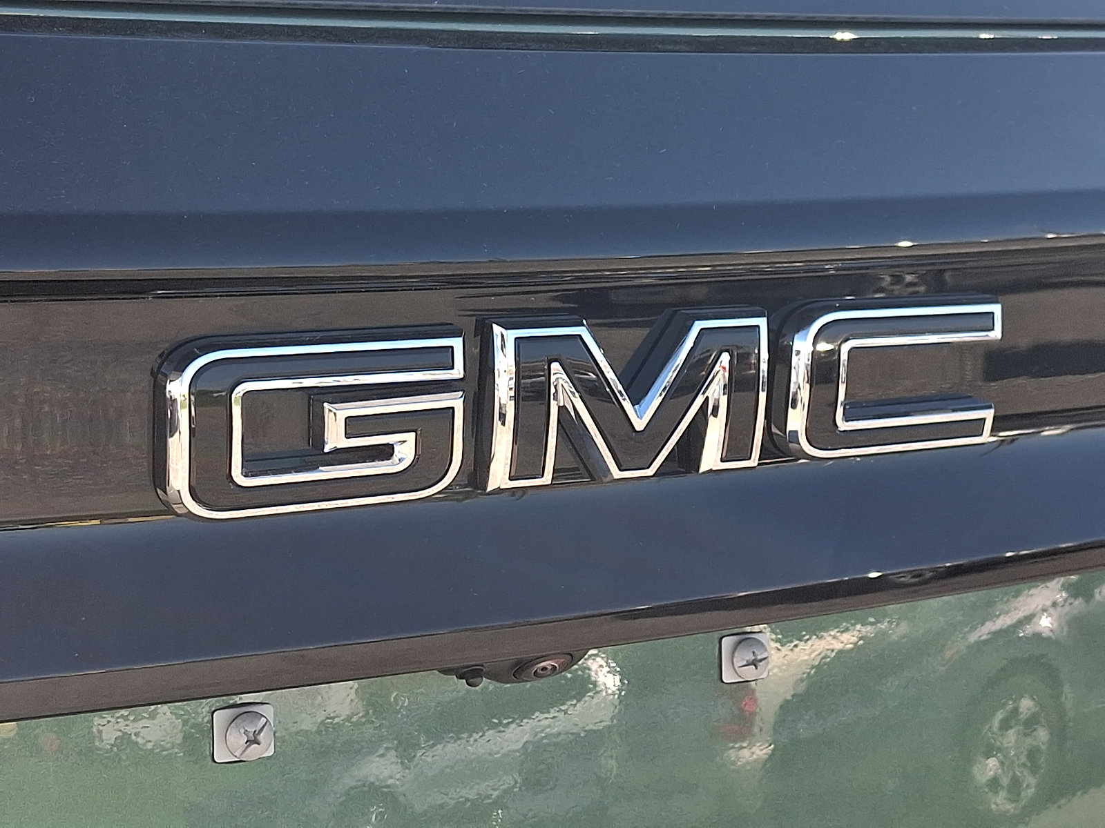 New 2027 GMC Acadia Elevation w/ Elevation Premium Package AWD/4WD image 13