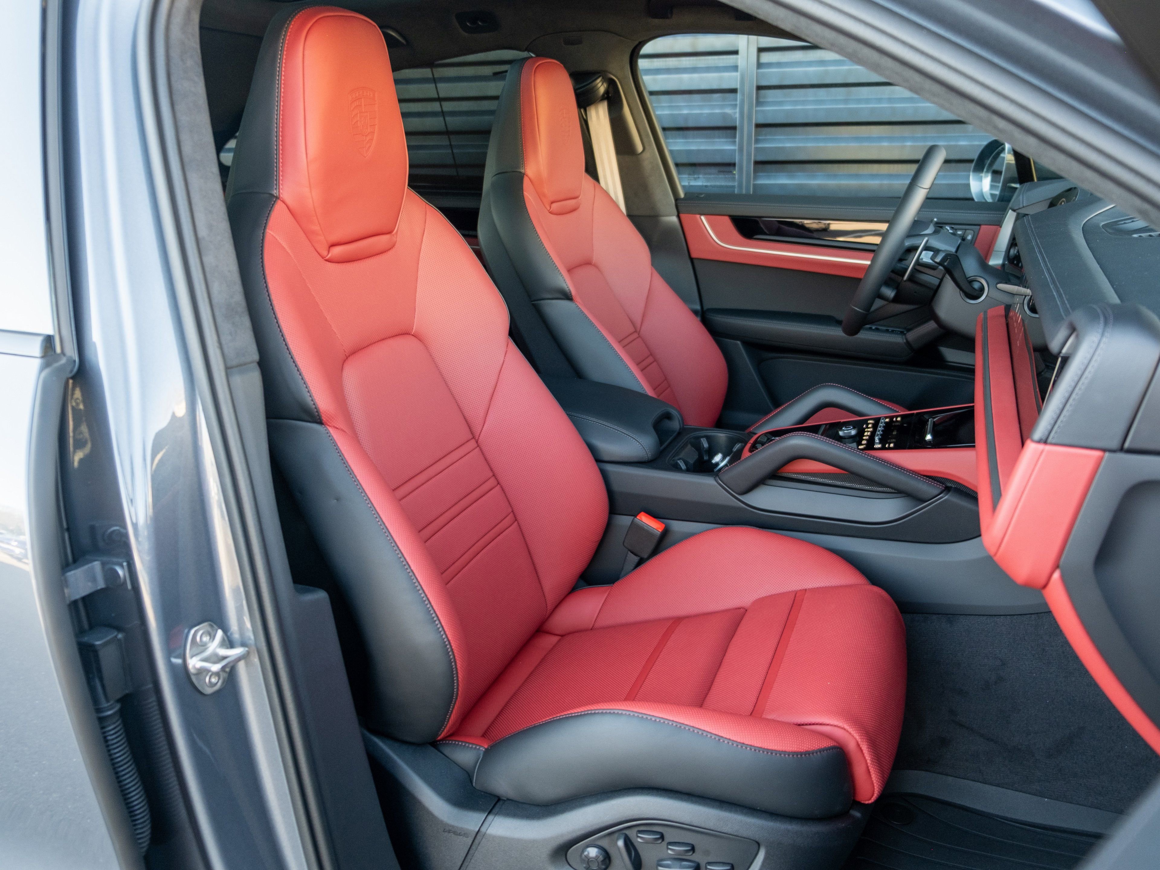 New 2026 Porsche Cayenne GTS image 46