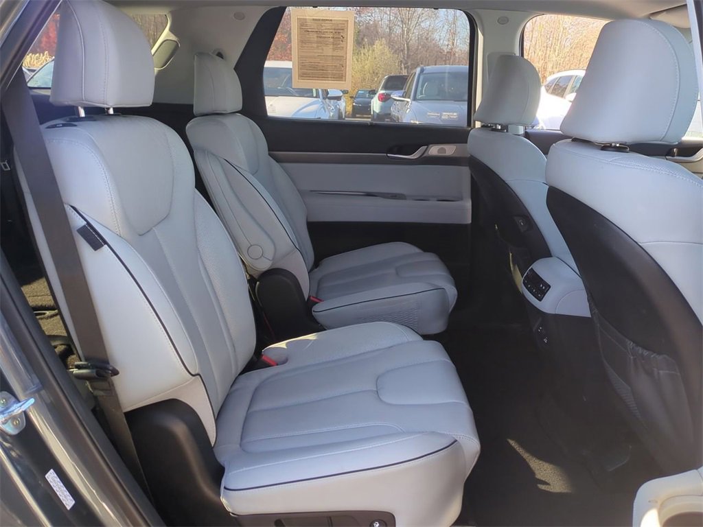 Used 2023 Hyundai Palisade SEL w/ Premium Package image 27