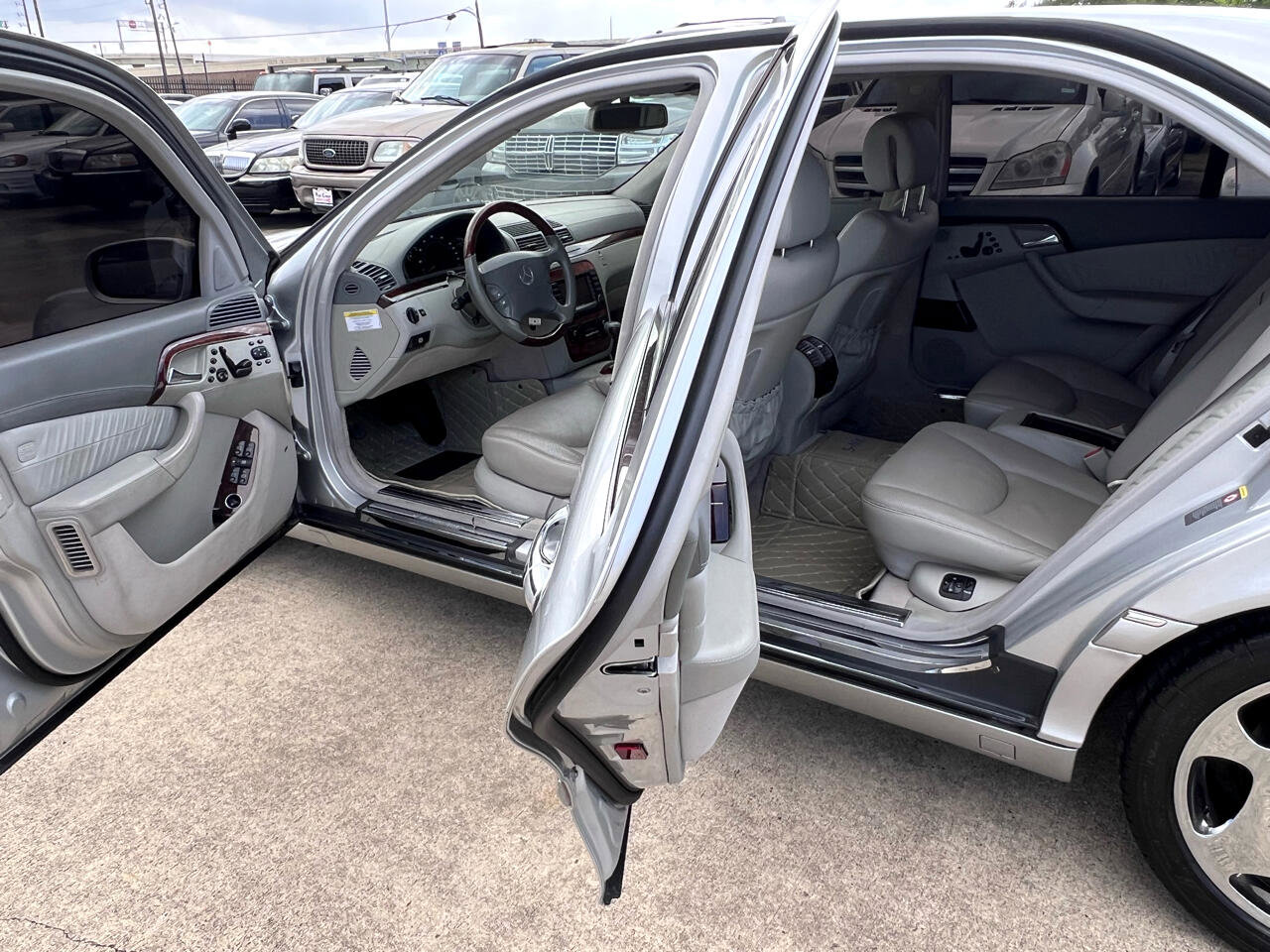 Used 2005 Mercedes-Benz S 600 image 32