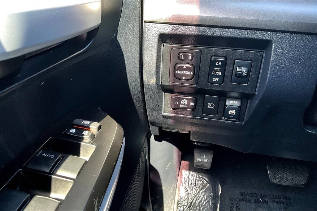 Used 2018 Toyota Tundra SR5 w/ SR5 Upgrade Package RWD image 16