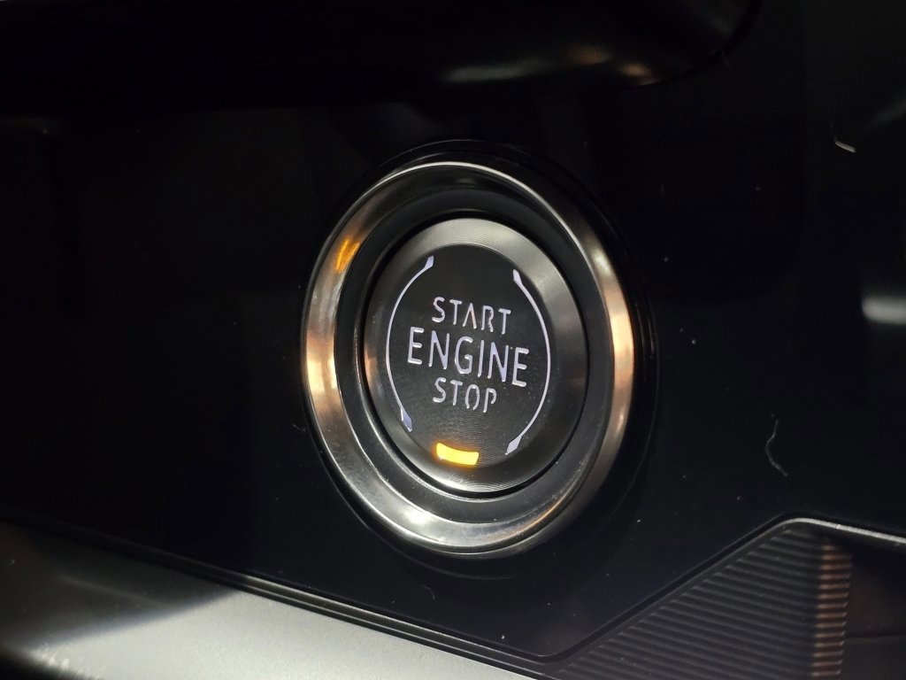 New 2025 Chevrolet Corvette Stingray Preferred Cpe w/ Z51 Performance Package image 19