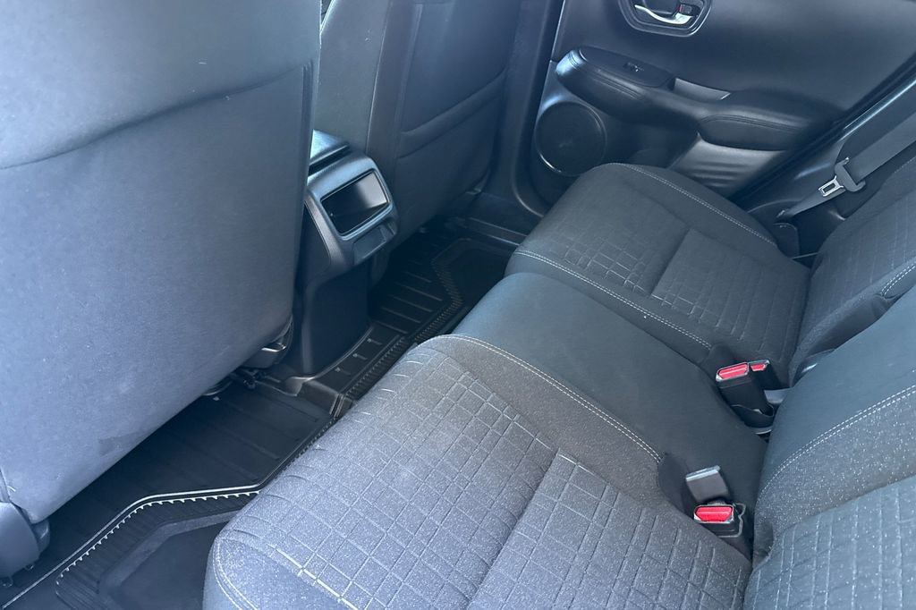 Used 2024 Honda HR-V LX image 9