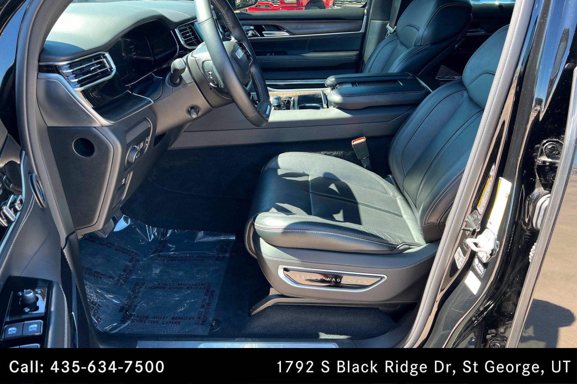 Used 2023 Jeep Grand Wagoneer L 4WD w/ Flexible Seating Group image 17