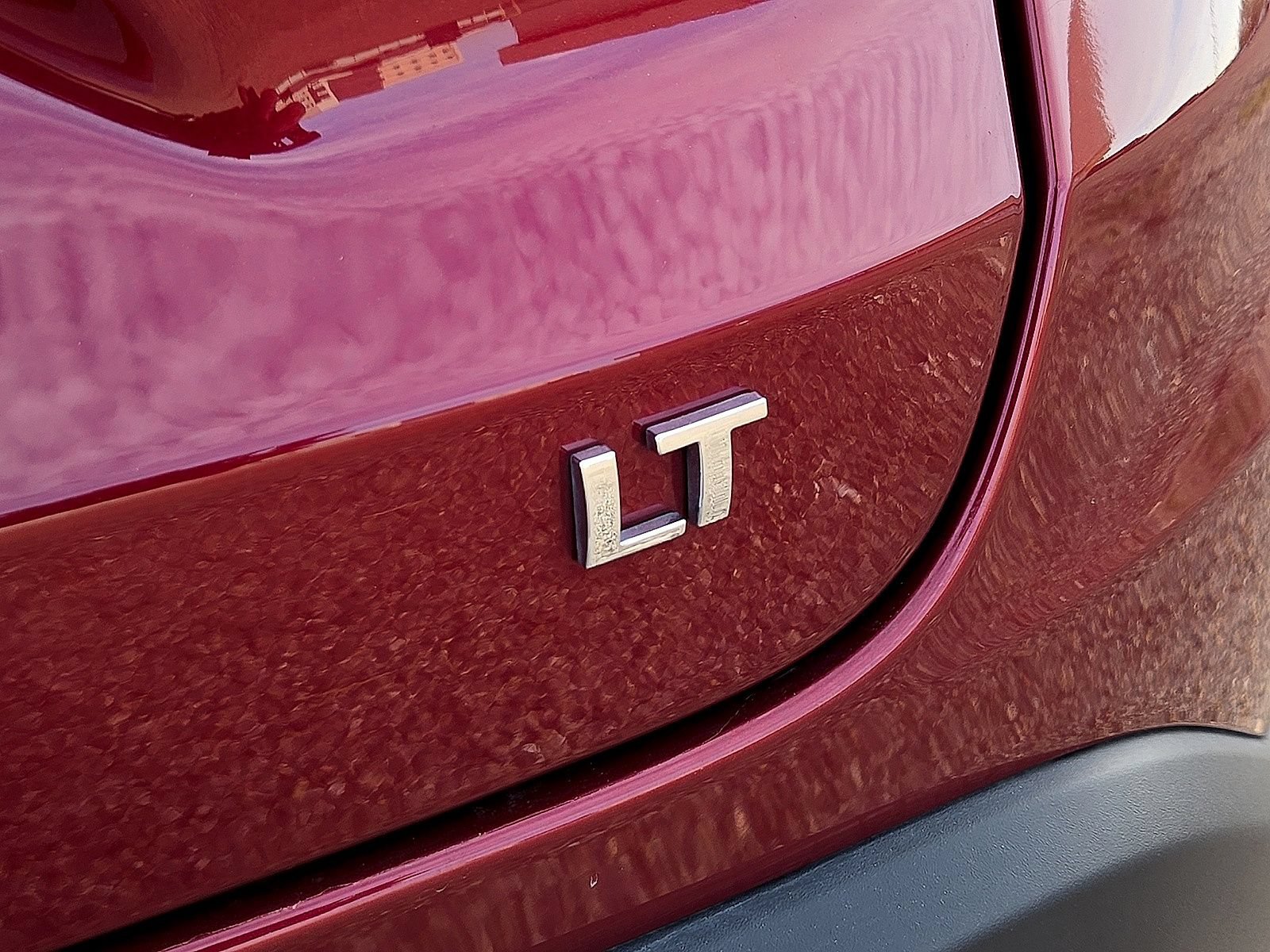 Used 2025 Chevrolet Trax LT w/ LT Convenience Package FWD image 13