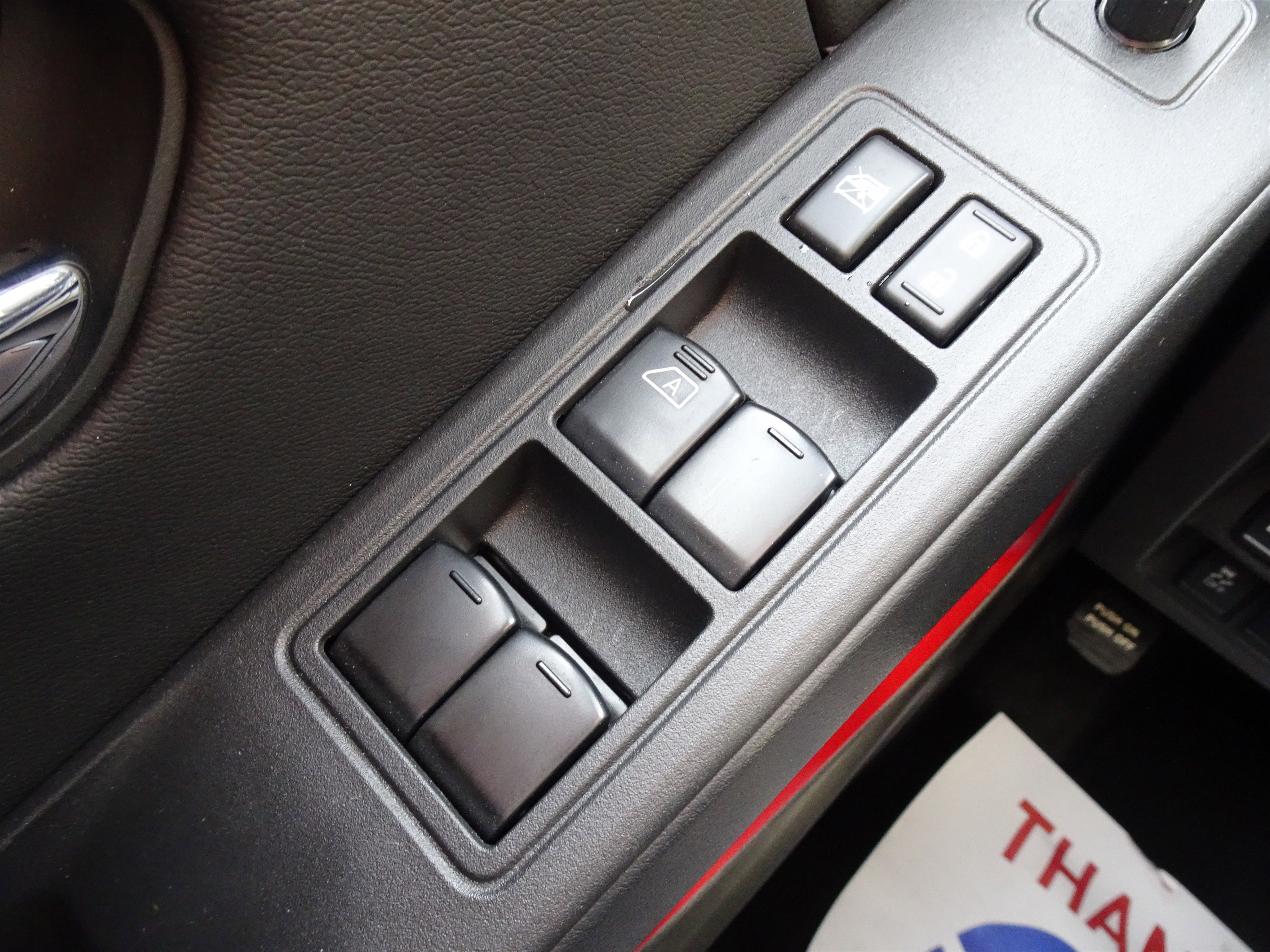 Used 2025 Nissan Frontier PRO-4X image 26