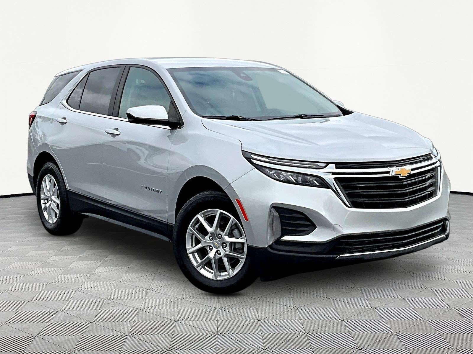 Used 2022 Chevrolet Equinox LT FWD image 3