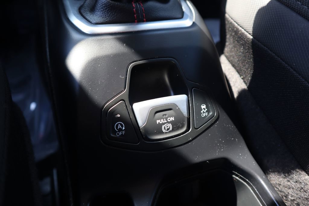 Used 2023 Jeep Renegade Trailhawk image 29