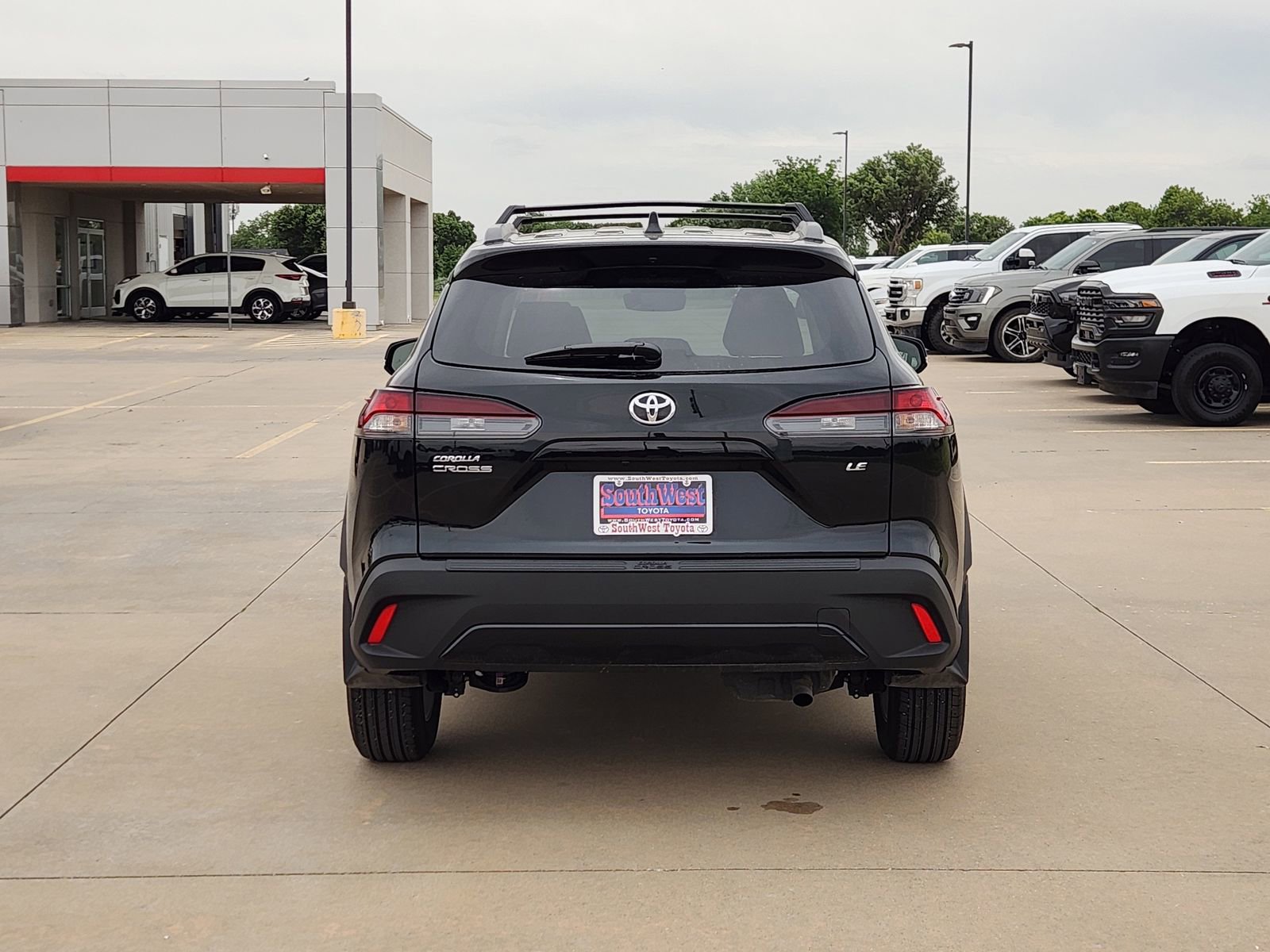 Used 2026 Toyota Corolla Cross LE w/ Moonroof Package FWD image 8