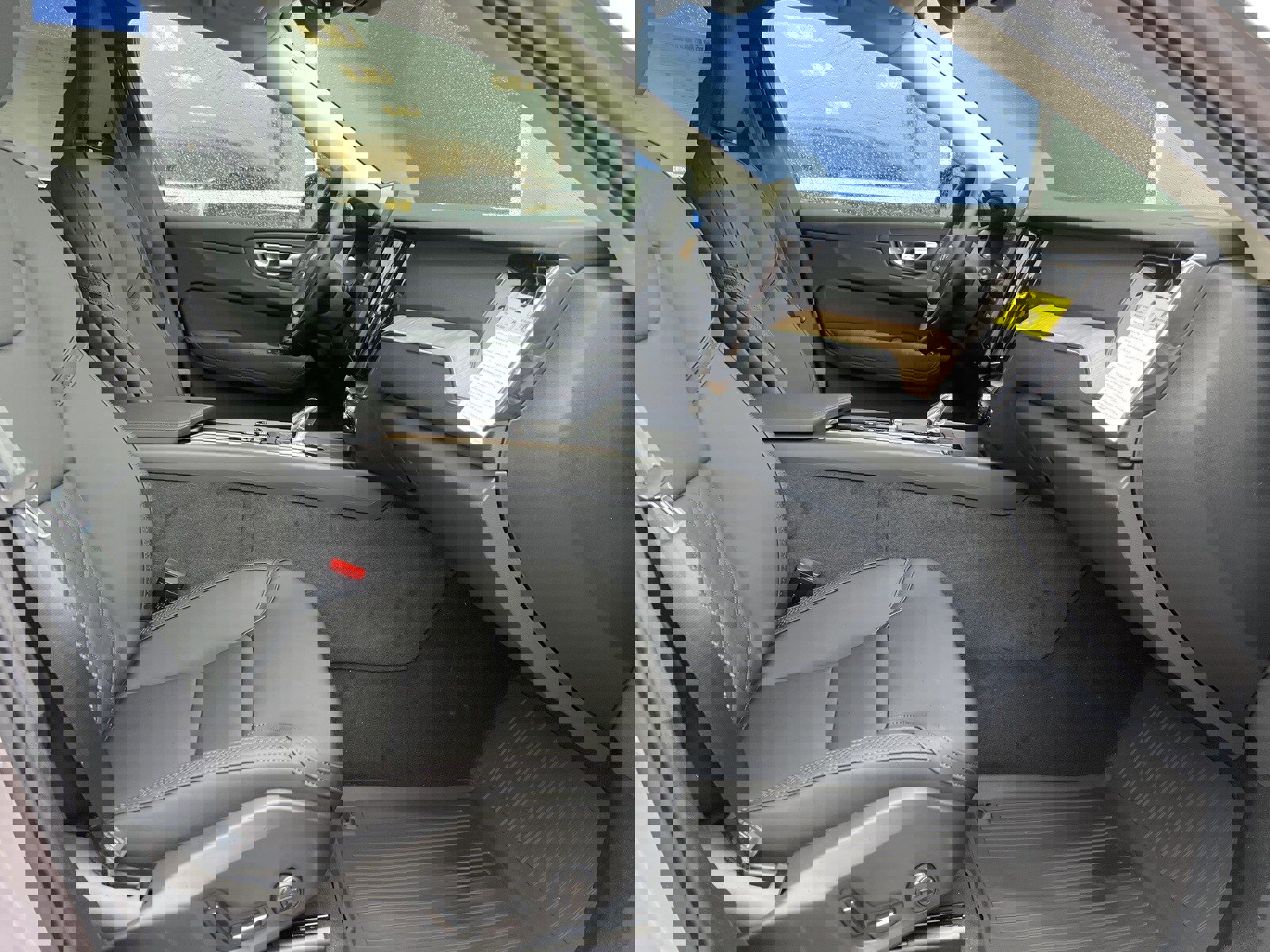 New 2026 Volvo XC60 B5 Core w/ Climate Package image 12