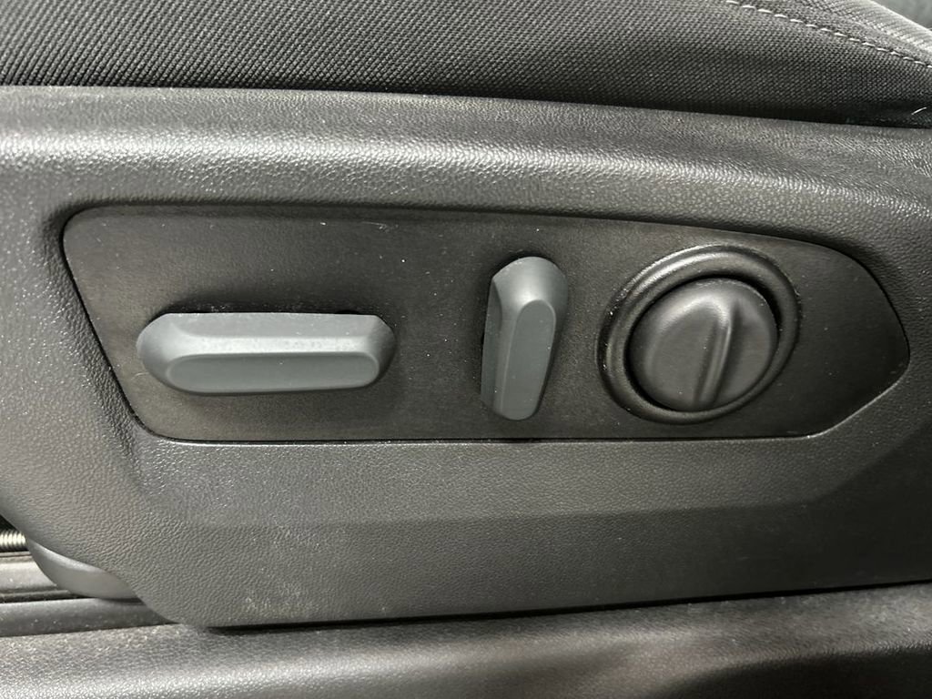 Certified 2022 Chevrolet Silverado 2500 LT w/ Convenience Package AWD/4WD image 10