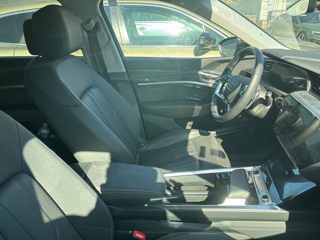 Certified 2023 Audi e-tron Premium Plus w/ Premium Plus Package AWD/4WD image 10