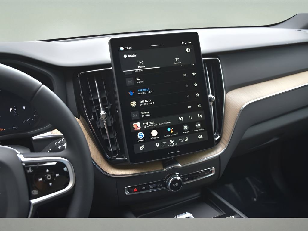 Certified 2026 Volvo XC60 B5 Core w/ Protection Package Premier image 19