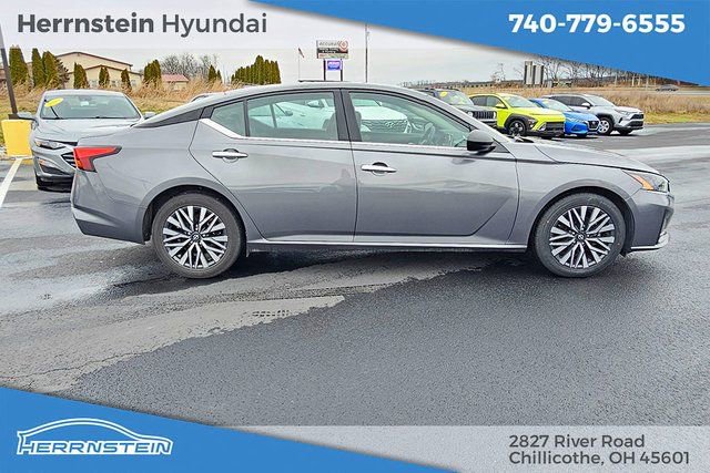 Used 2024 Nissan Altima 2.5 SV image 21