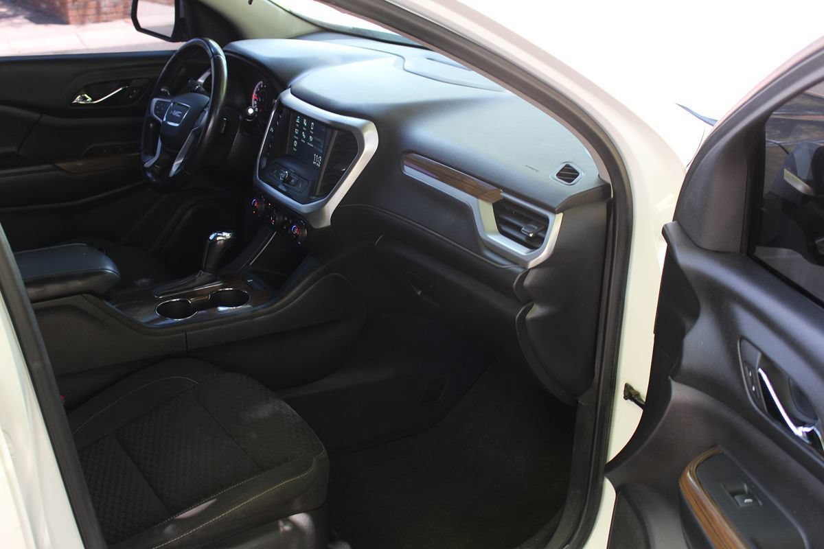 Used 2018 GMC Acadia SLE FWD image 18