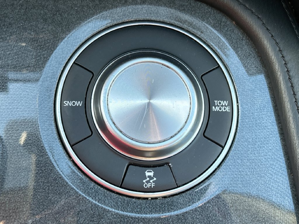 Used 2024 Nissan Armada SV RWD image 34