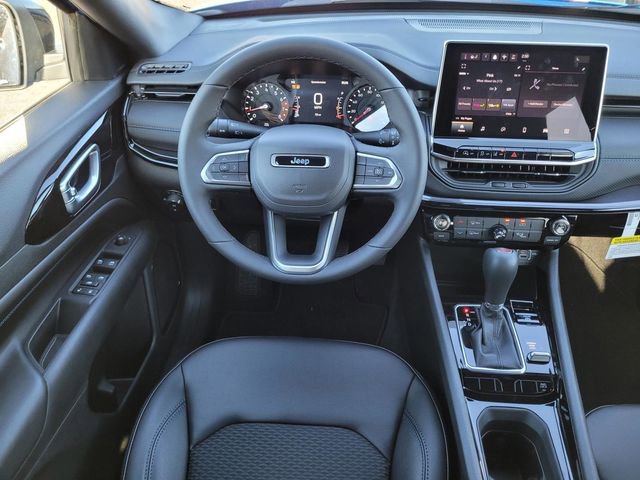New 2026 Jeep Compass Latitude image 10