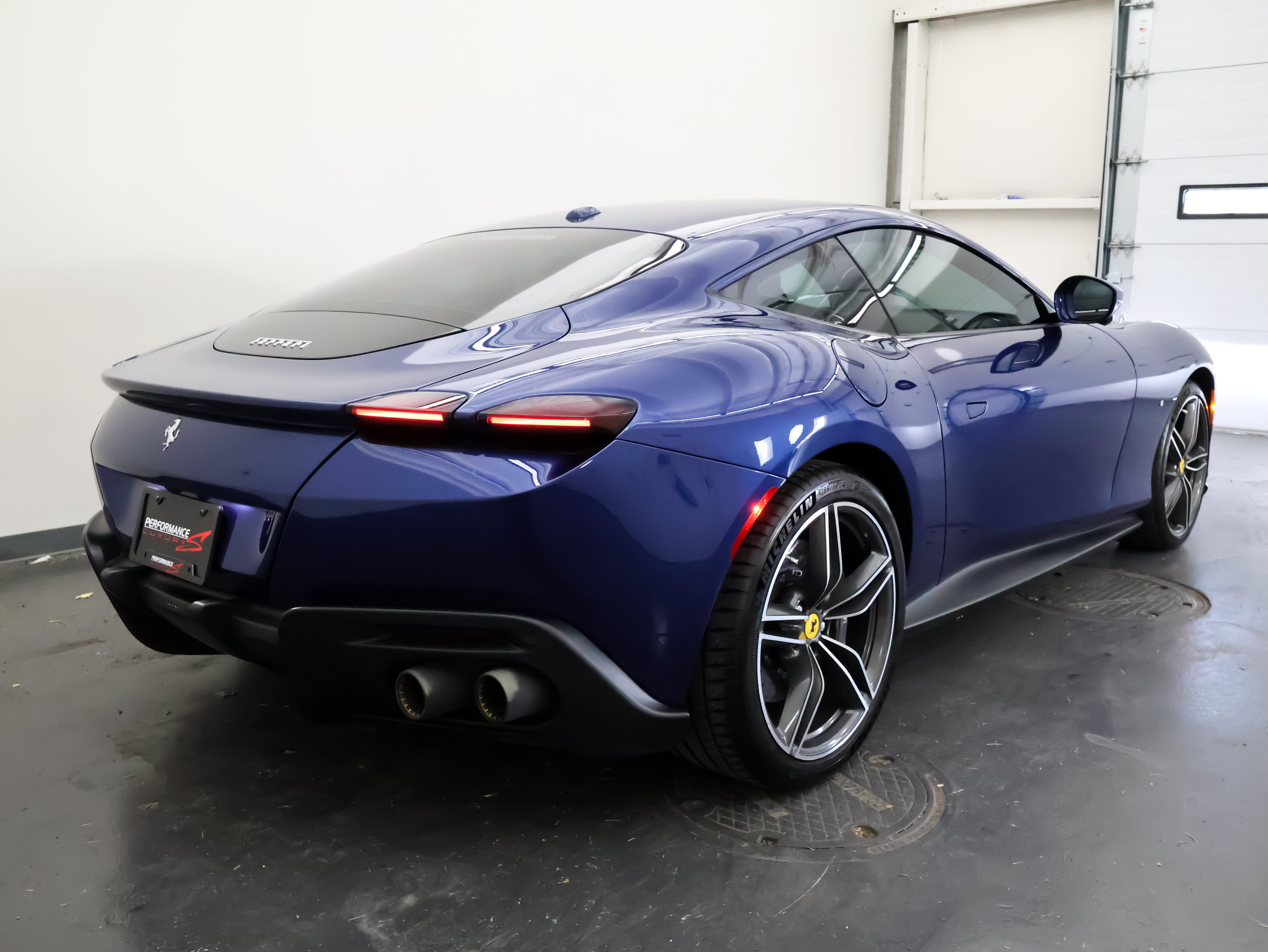 Used 2021 Ferrari Roma RWD image 3
