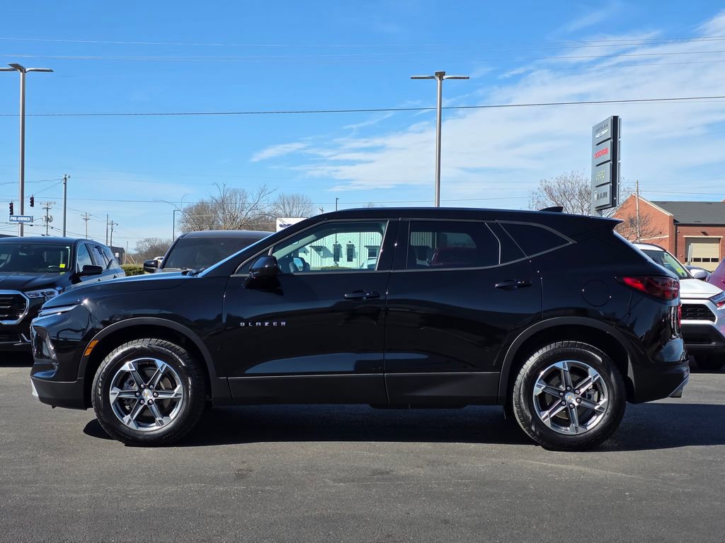 Used 2025 Chevrolet Blazer LT image 8