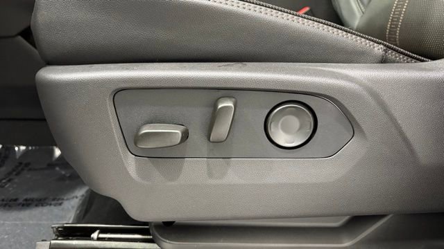 New 2026 Chevrolet Suburban High Country image 15