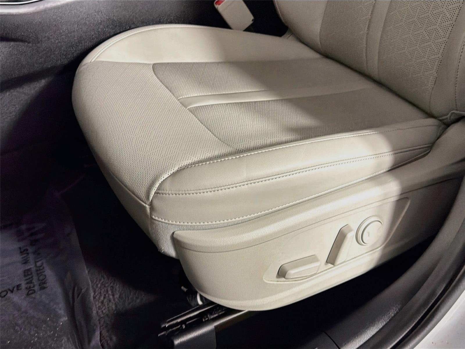 Certified 2022 Kia Sorento EX w/ Panoramic Sunroof Package FWD image 21