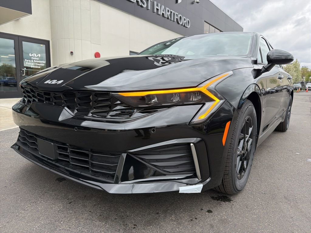 New 2026 Kia K5 LXS FWD image 3