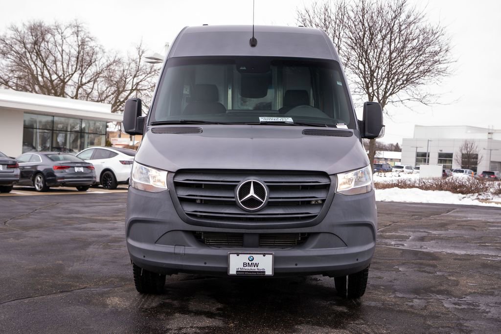 Used 2022 Mercedes-Benz Sprinter 4500 image 7