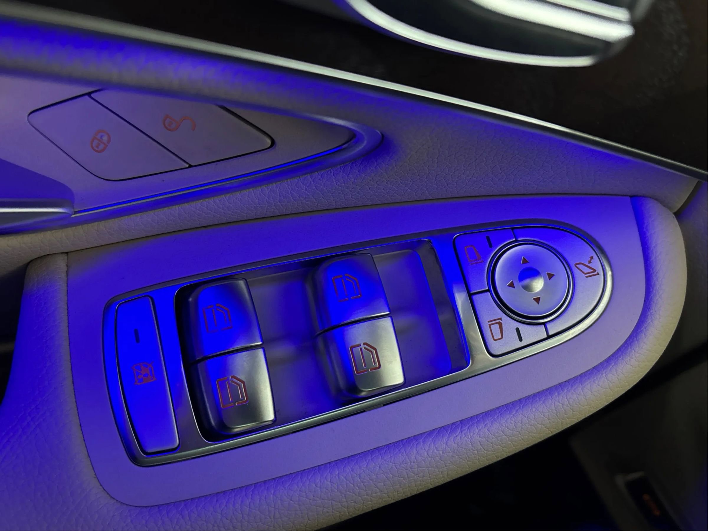 Used 2020 Mercedes-Benz GLC 300 4MATIC image 42