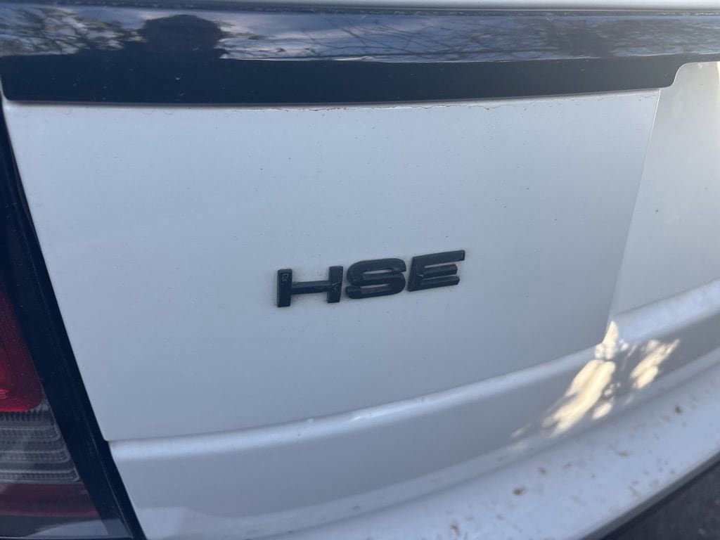 Used 2016 Land Rover Range Rover HSE image 4