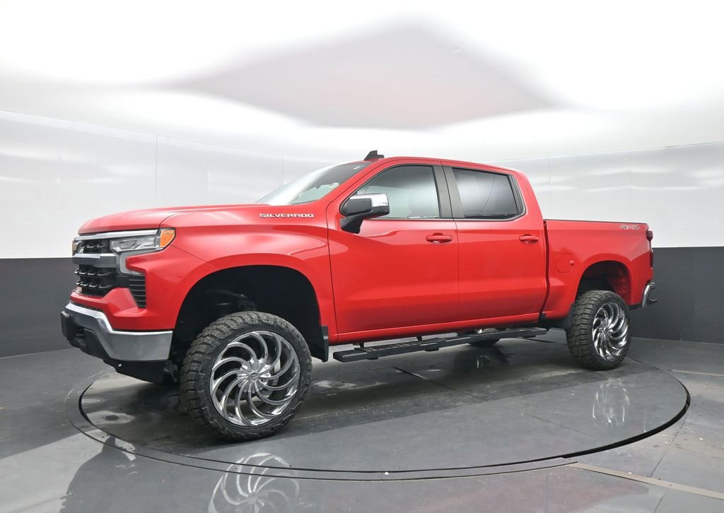 Used 2022 Chevrolet Silverado 1500 LT image 2