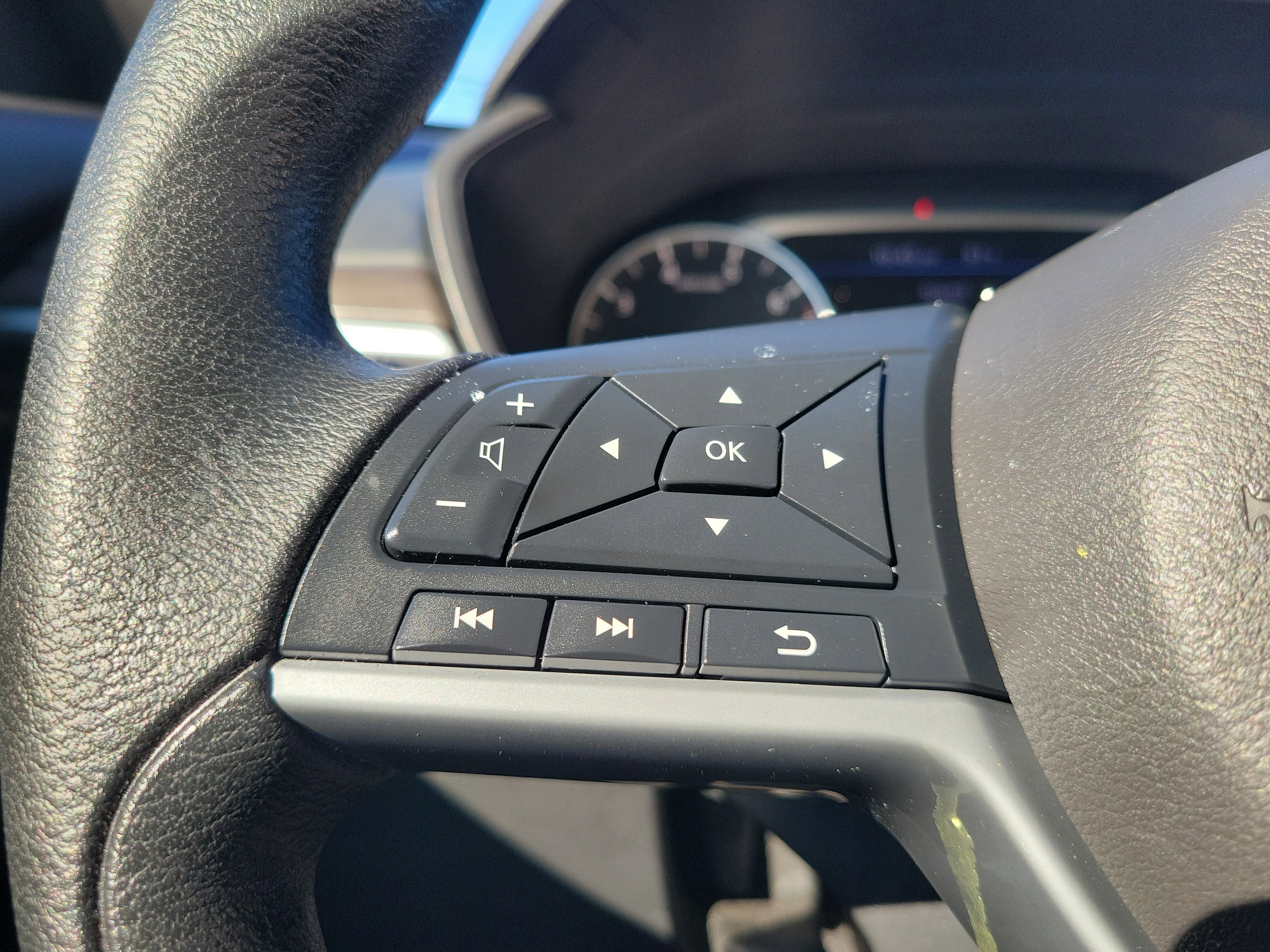 Used 2025 Nissan Altima 2.5 SV image 23