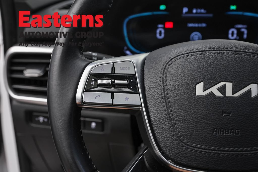 Used 2025 Kia Telluride S FWD image 15