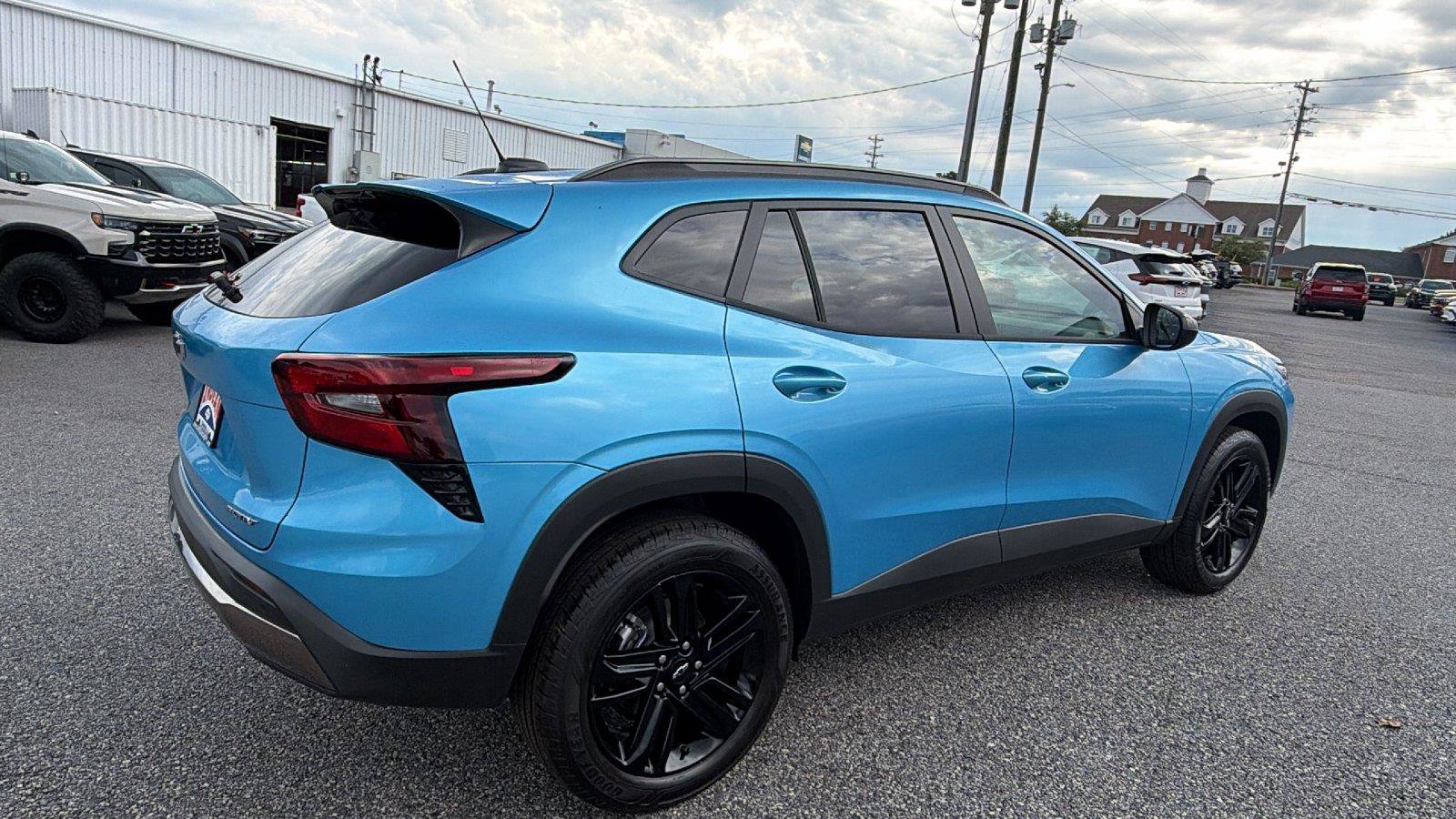New 2026 Chevrolet Trax ACTIV w/ Sunroof Package FWD image 9