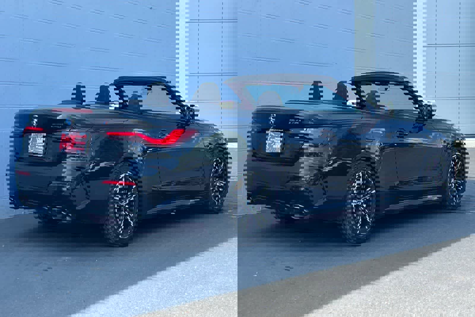 Used 2023 BMW M440i Convertible image 2