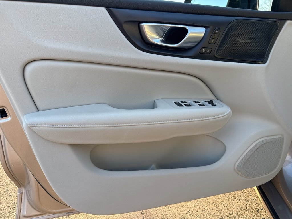 Used 2024 Volvo S60 B5 Plus w/ Climate Package image 14