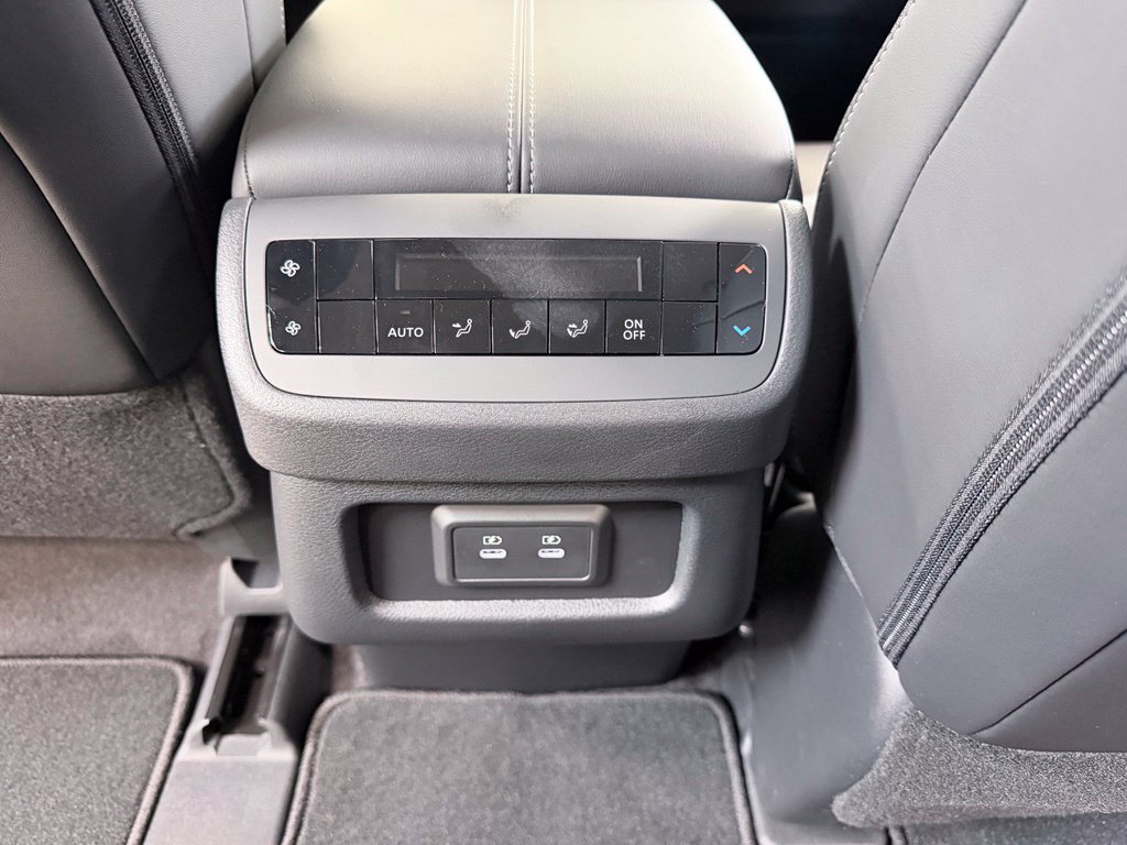New 2026 Nissan Pathfinder SL AWD/4WD image 23