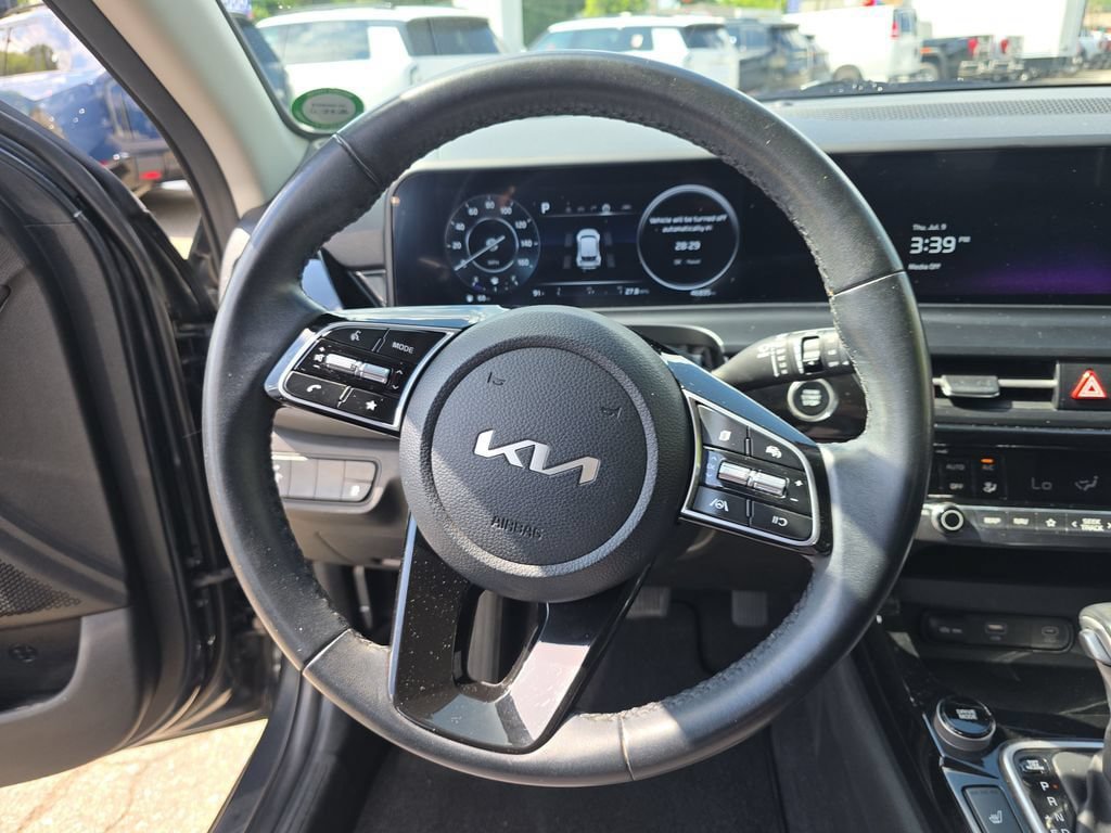 Certified 2024 Kia Seltos X-Line AWD/4WD image 14