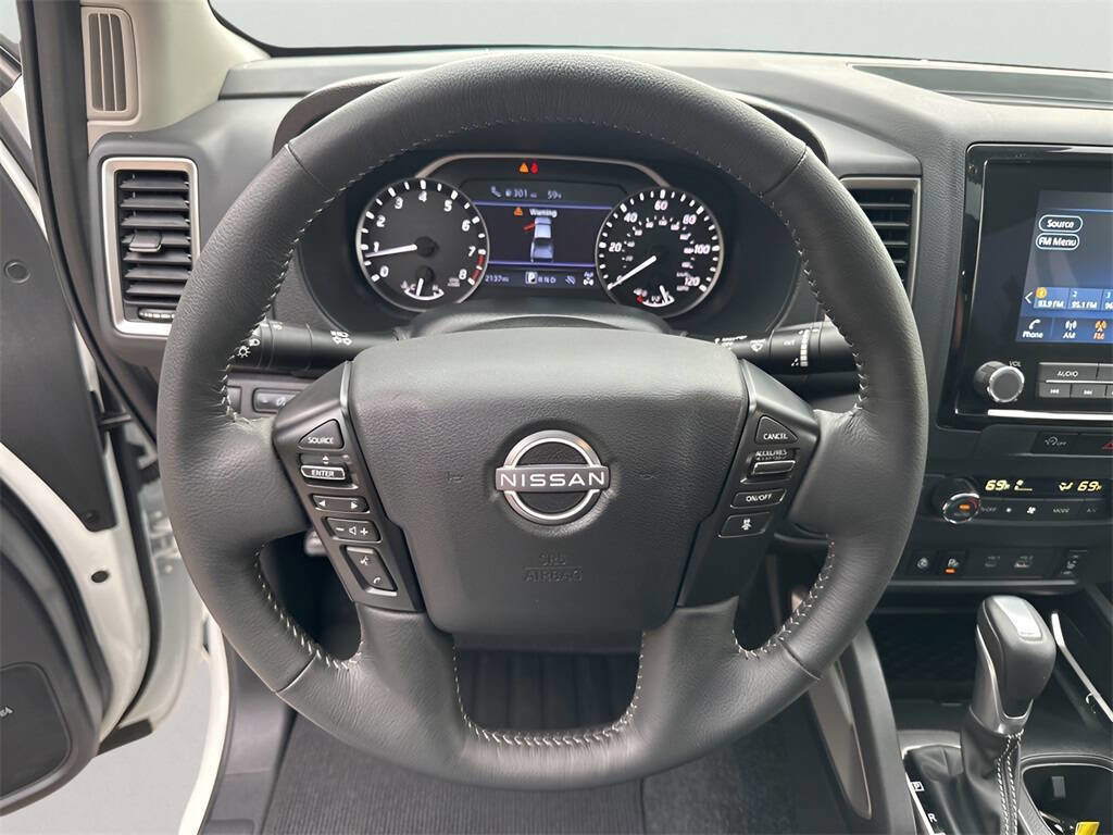 Used 2024 Nissan Frontier SL w/ Technology Package image 23