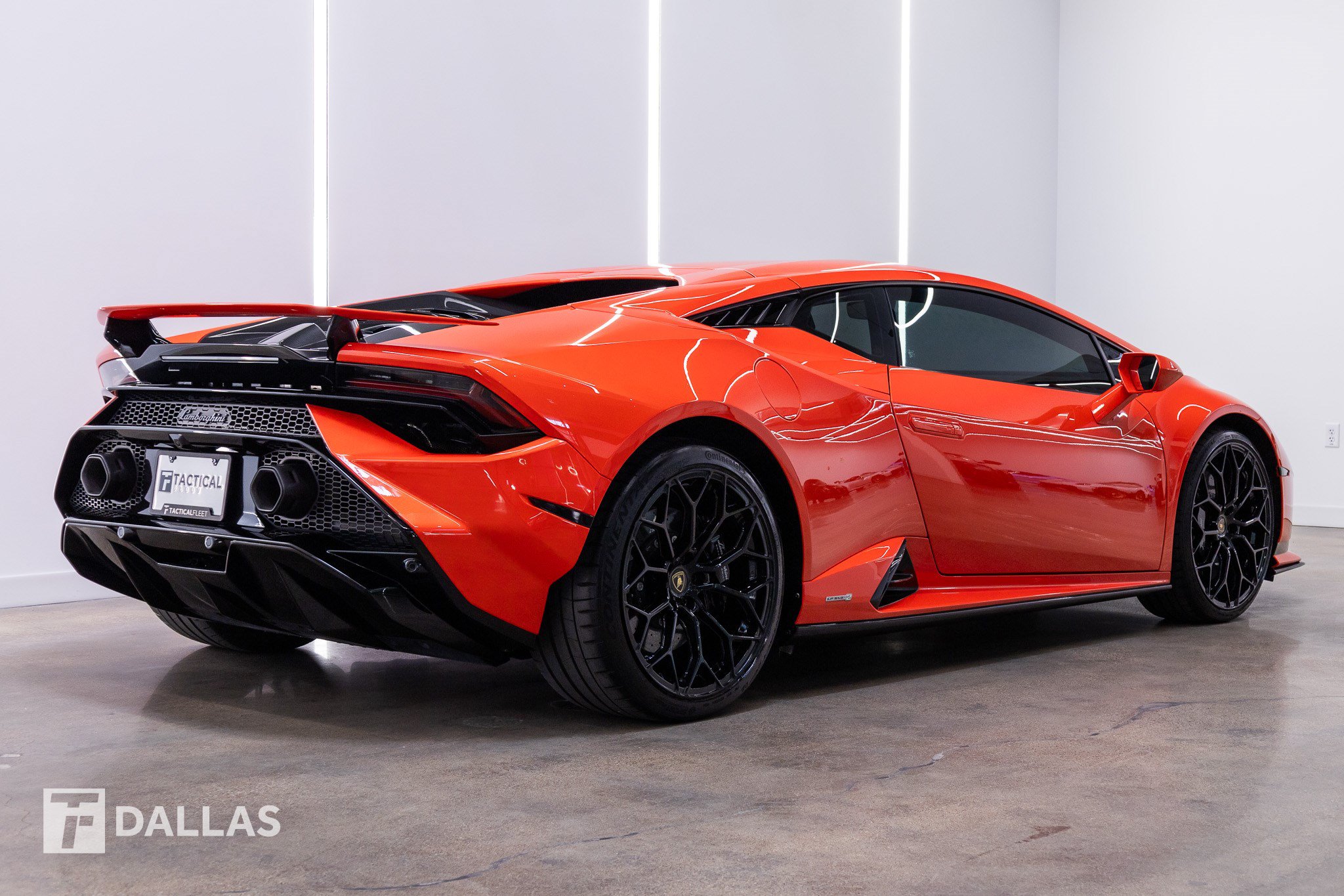 Used 2023 Lamborghini Huracan Tecnica RWD image 15