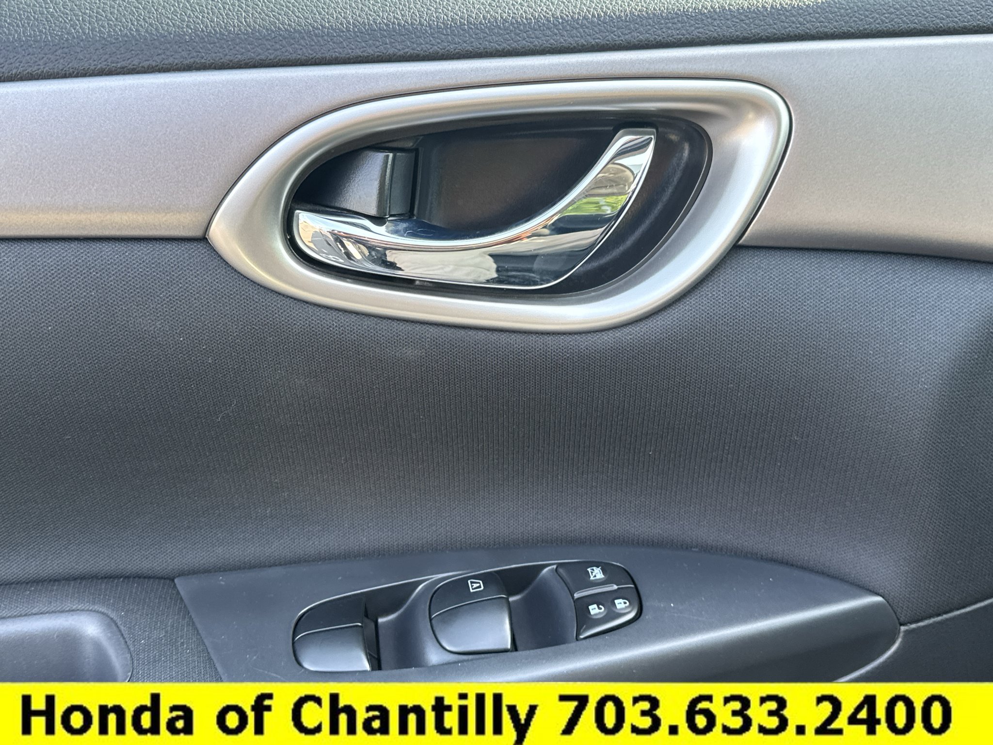 Used 2015 Nissan Sentra S FWD image 18
