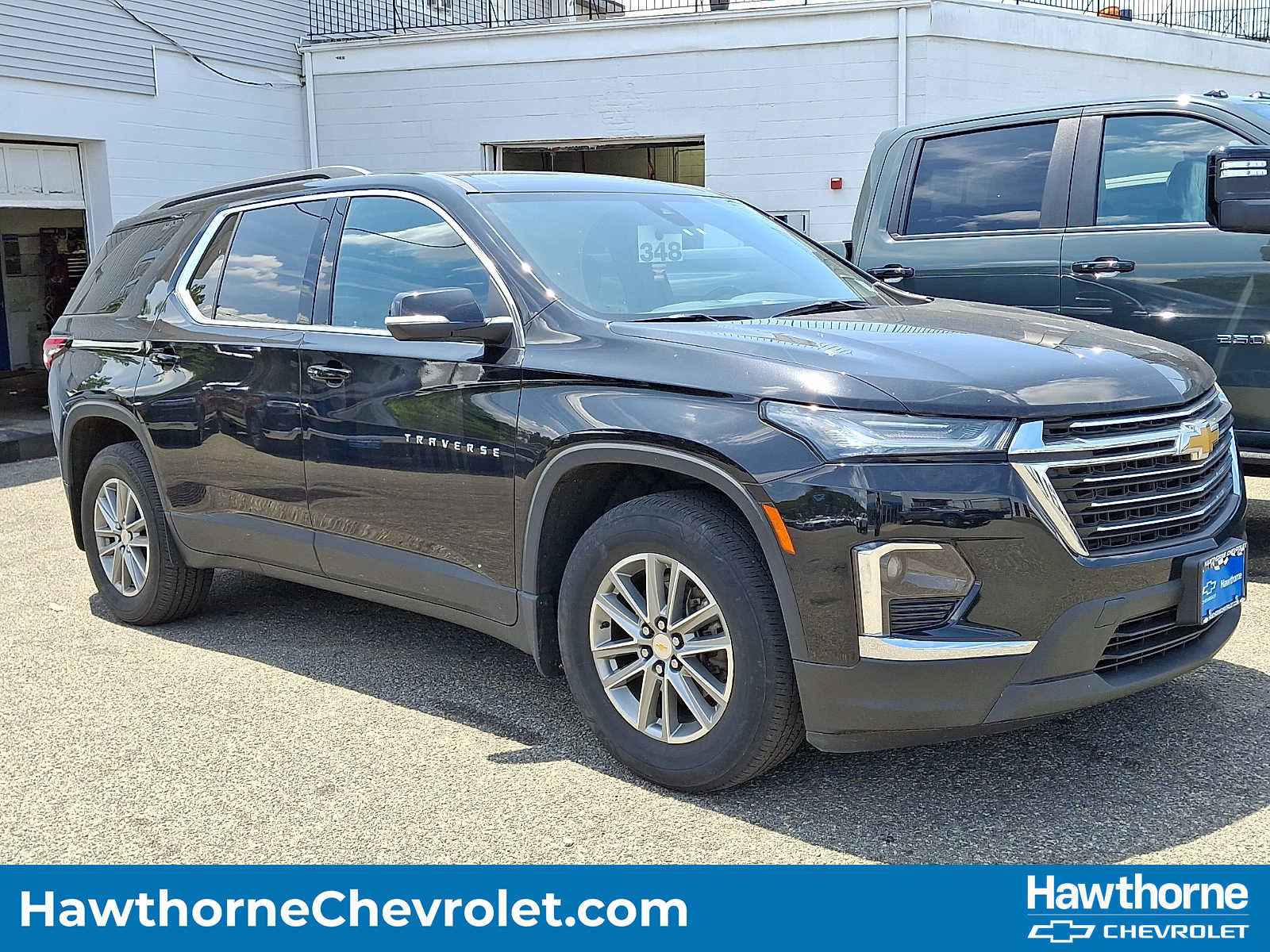 Used 2023 Chevrolet Traverse LT w/ LPO, Floor Liner Package AWD/4WD image 1