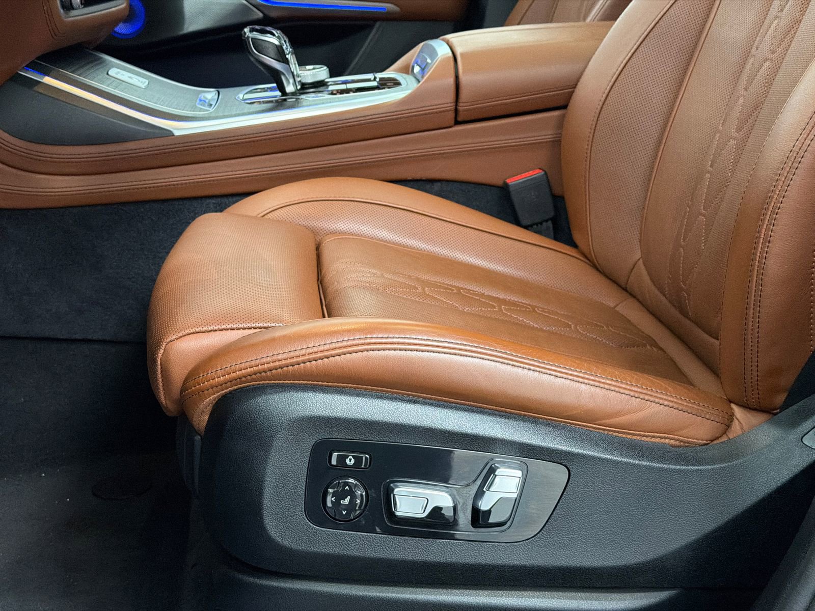 Used 2024 BMW ALPINA XB7 image 23