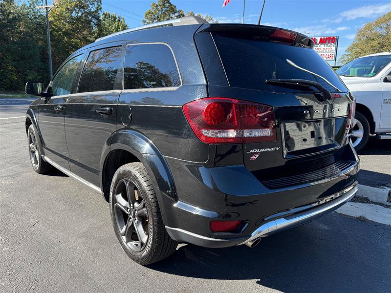 Used 2018 Dodge Journey Crossroad w/ Nav & Sun Group image 3