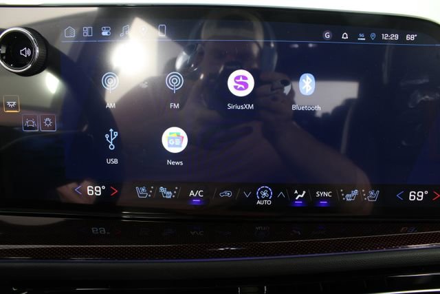 New 2026 Chevrolet Traverse RS image 7