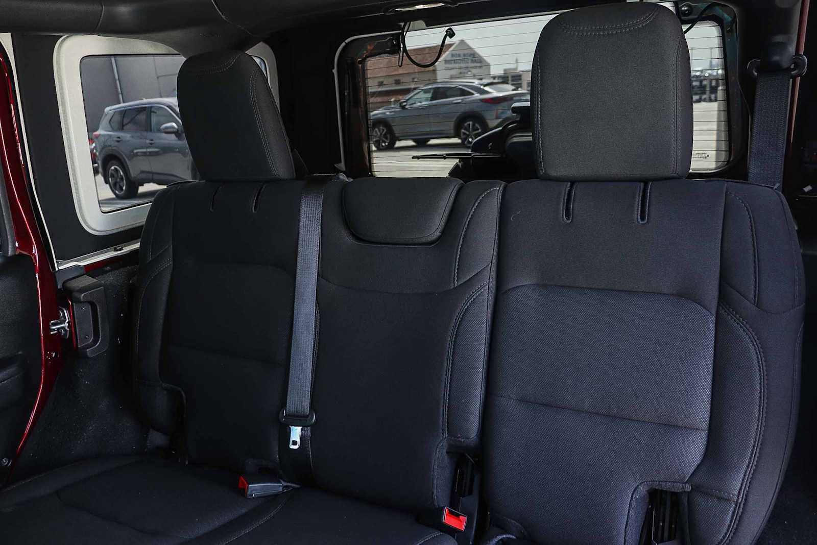 Used 2021 Jeep Wrangler Unlimited Sport AWD/4WD image 23