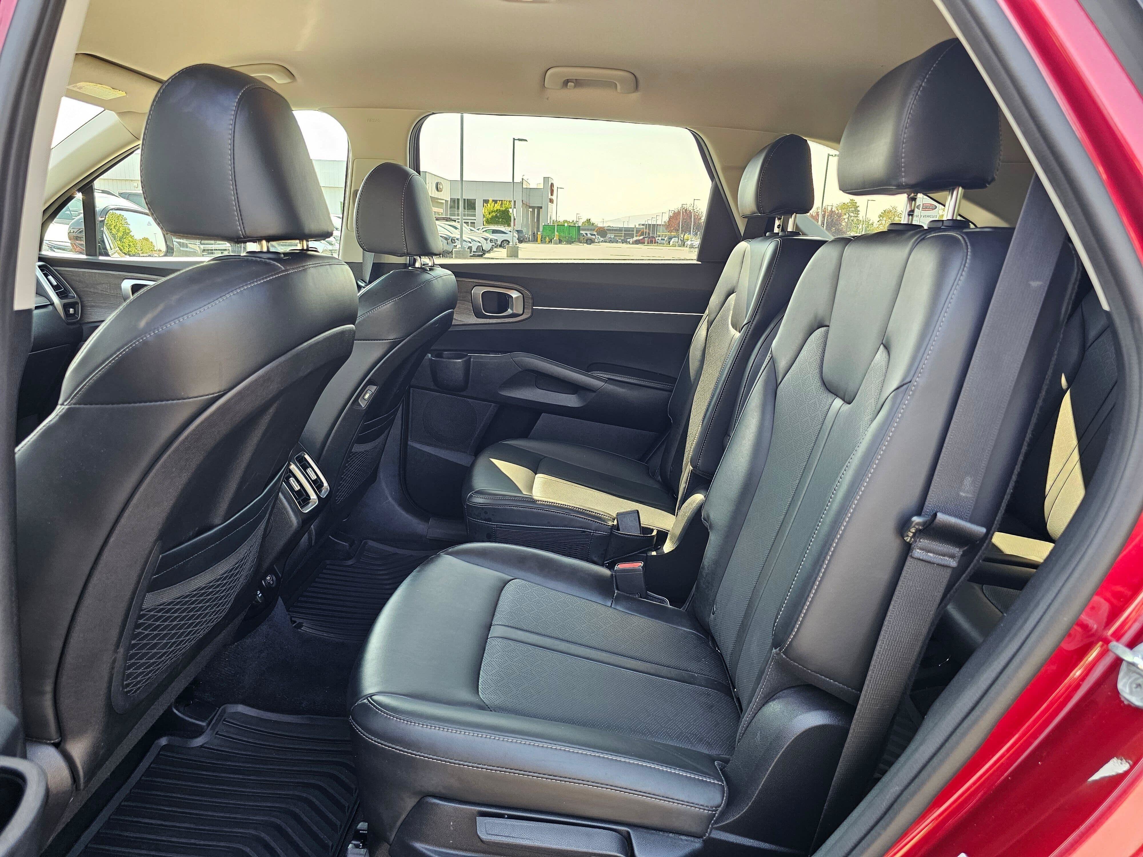 Used 2021 Kia Sorento EX AWD/4WD image 17