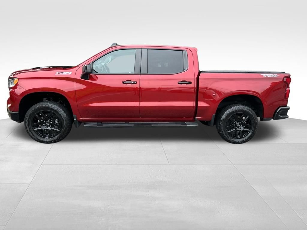 Used 2025 Chevrolet Silverado 1500 LT Trail Boss w/ Protection Package AWD/4WD image 2