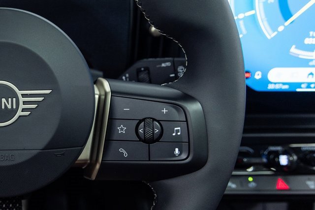 Certified 2025 MINI Cooper S image 18